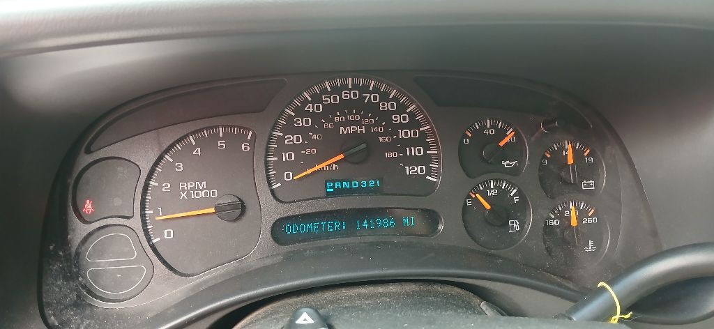 2003 Chevrolet Tahoe Image 12
