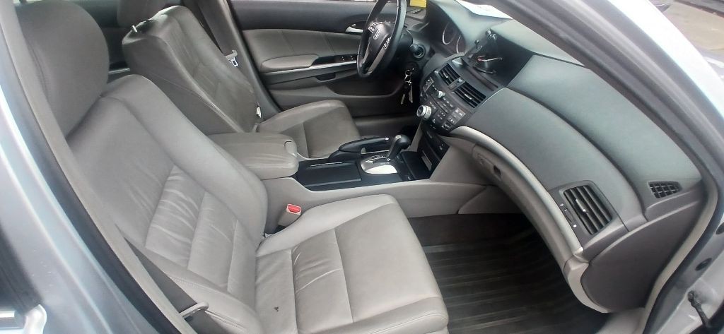 2008 Honda Accord Image 9
