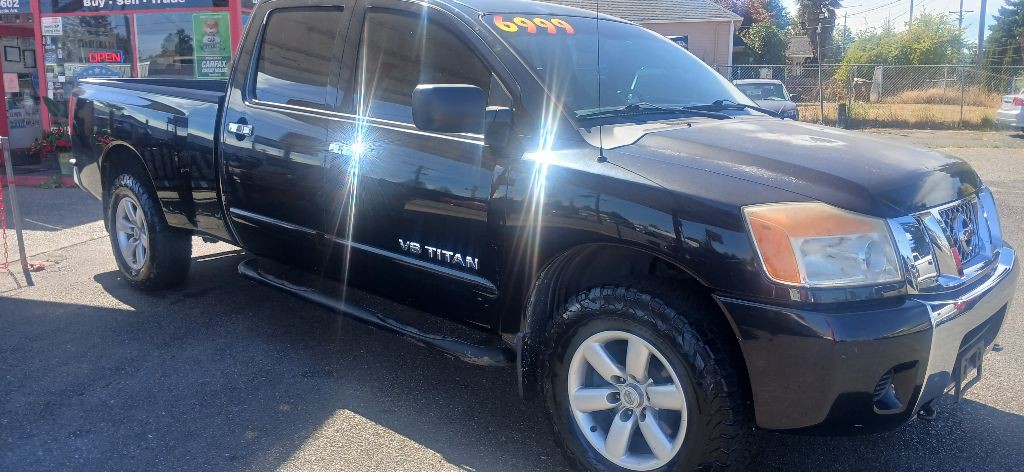 2008 Nissan Titan Image 2