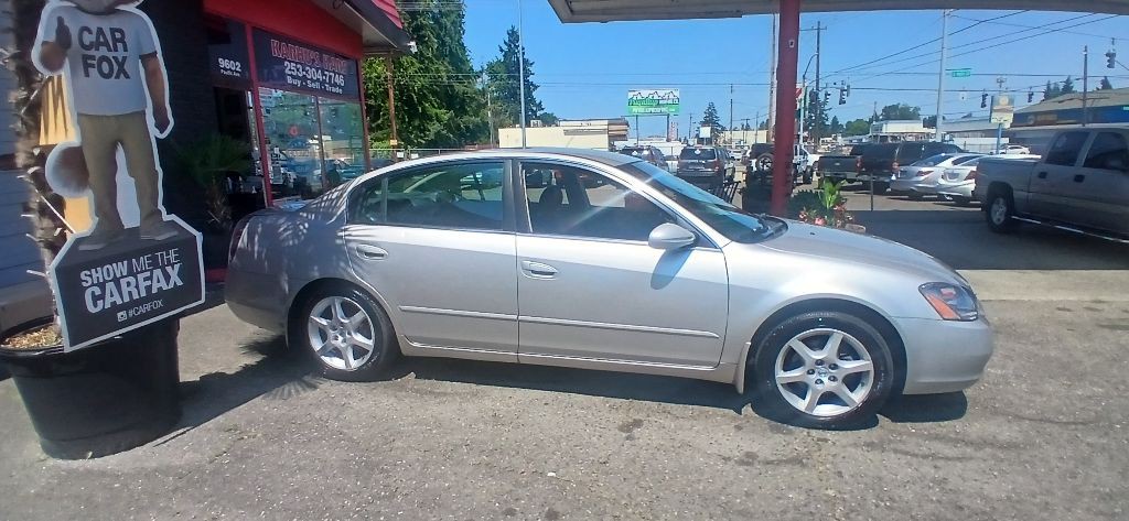 2002 Nissan Altima Image 2
