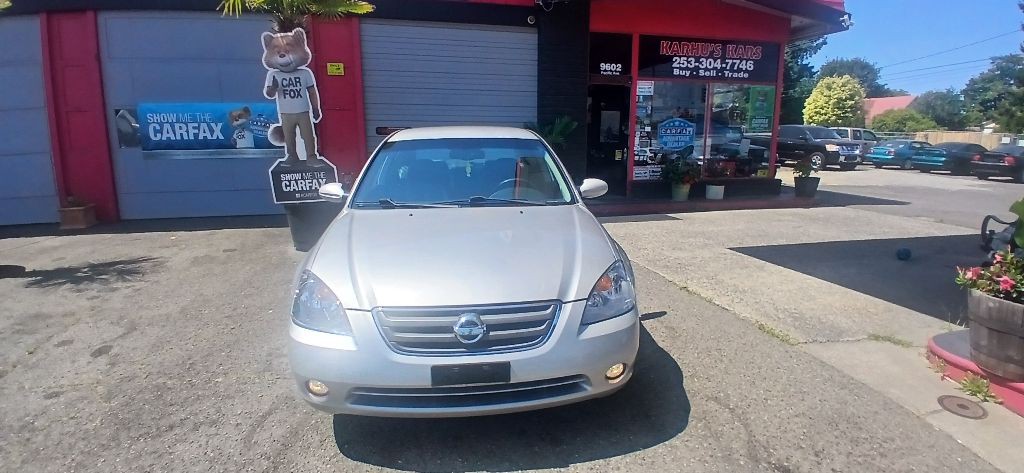 2002 Nissan Altima Image 6