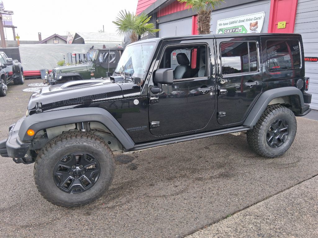 2013 Jeep Wrangler Unlimited Image 2