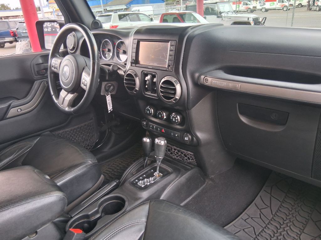 2013 Jeep Wrangler Unlimited Image 12