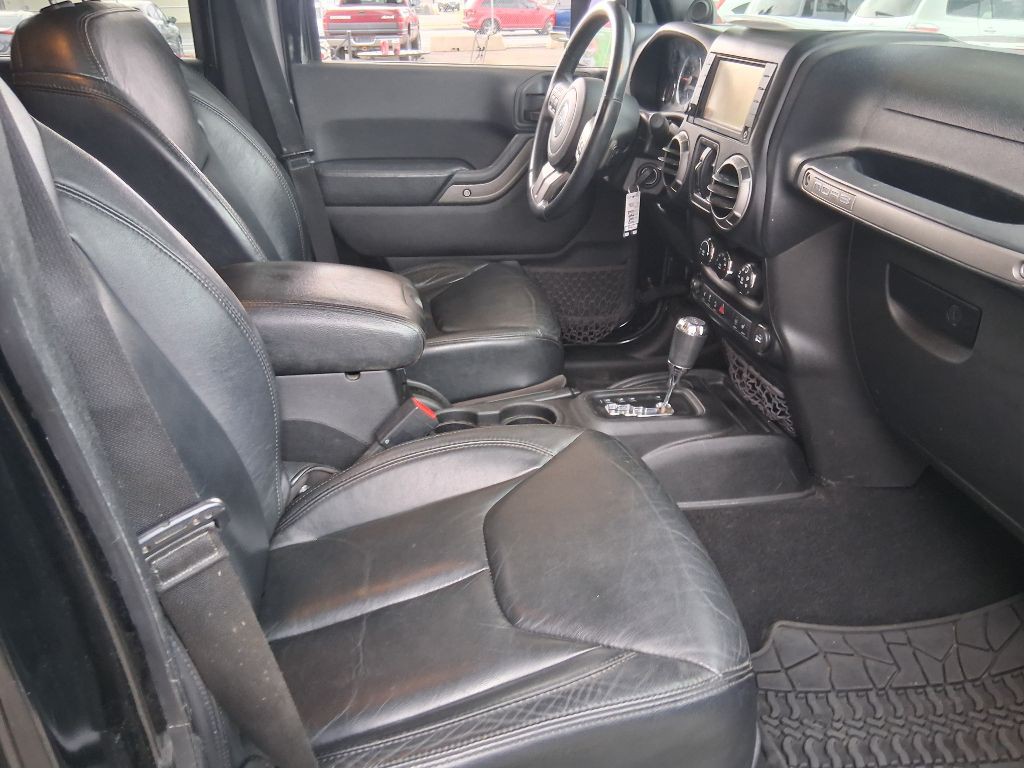 2013 Jeep Wrangler Unlimited Image 15