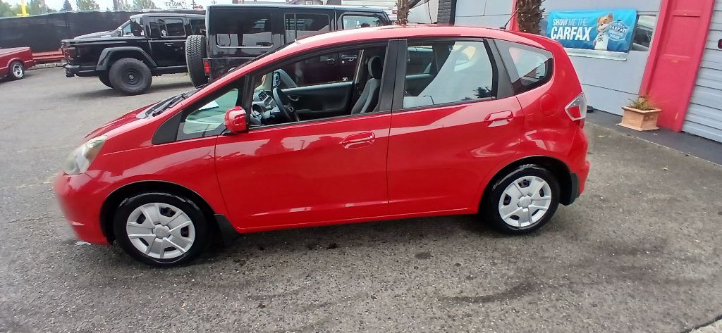 2013 Honda Fit Image 1