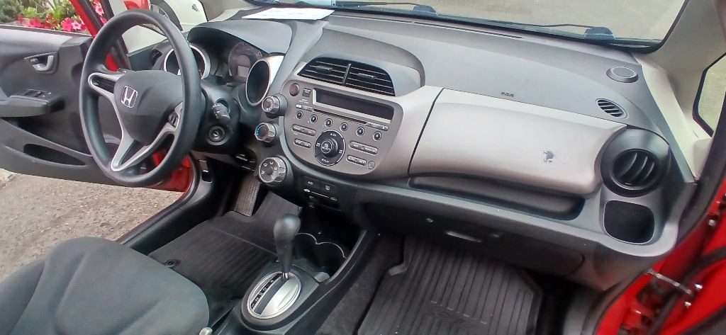 2013 Honda Fit Image 11
