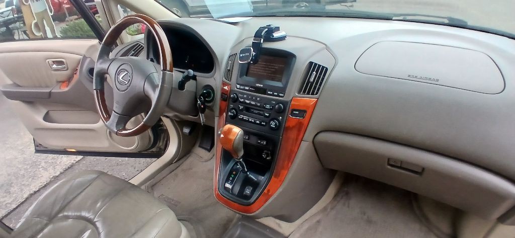 2002 Lexus RX Image 8