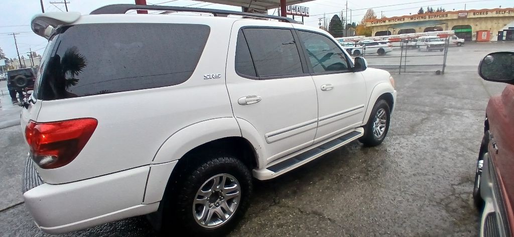 2006 Toyota Sequoia Image 7
