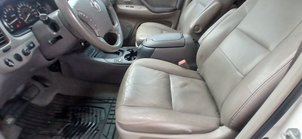 2006 Toyota Sequoia Image 12