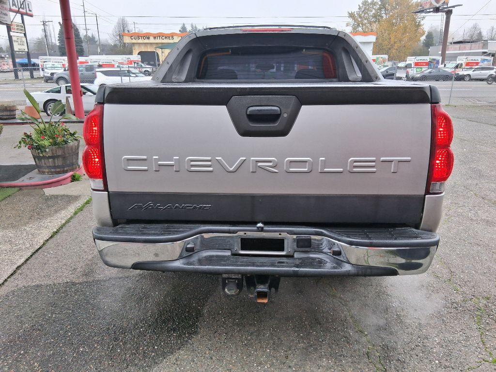 2006 Chevrolet Avalanche Image 10