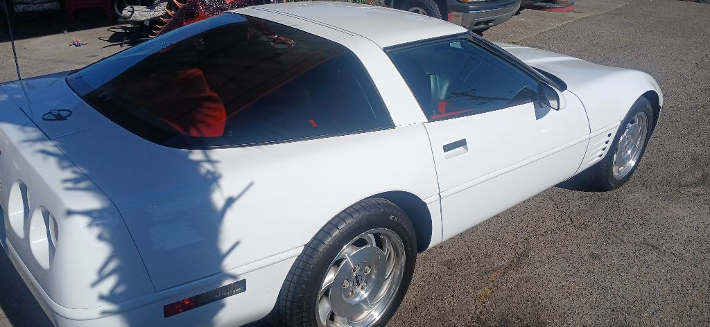 1994 Chevrolet Corvette Image 1