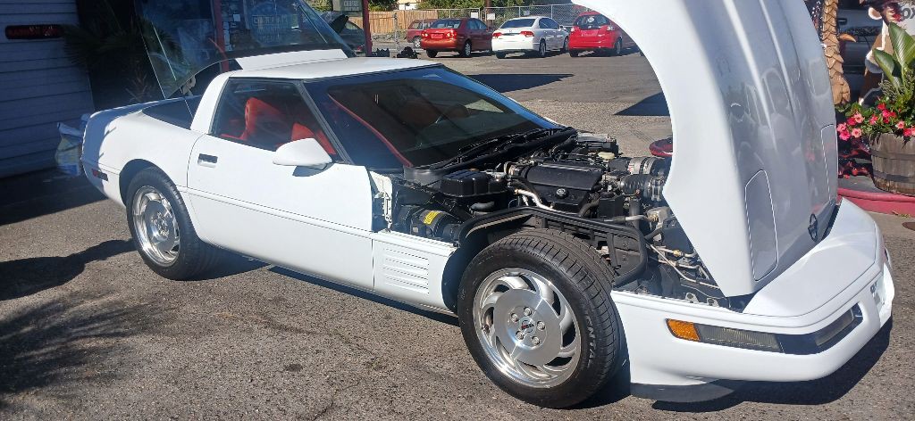 1994 Chevrolet Corvette Image 16