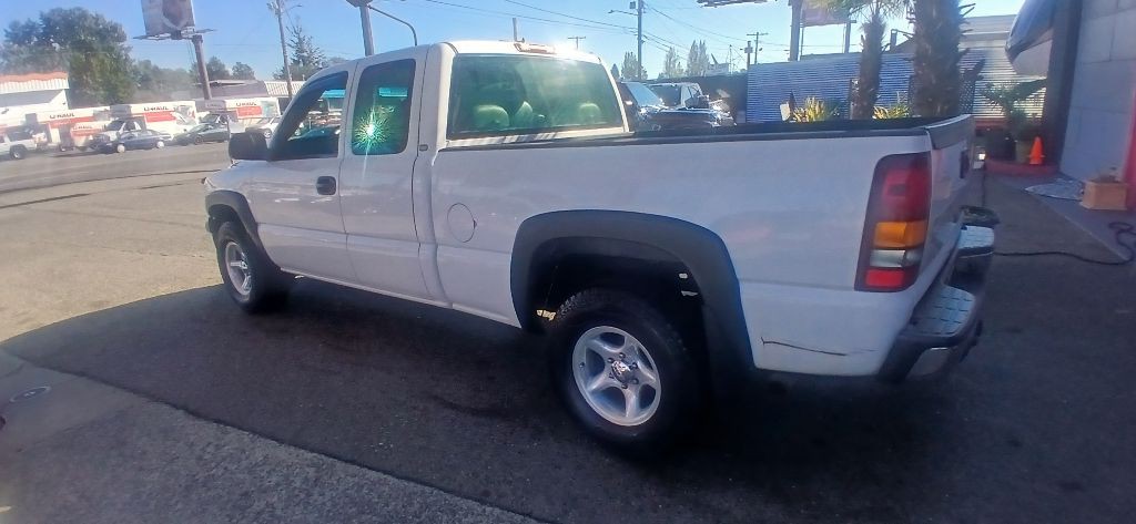 2002 Chevrolet Silverado 1500 Image 3