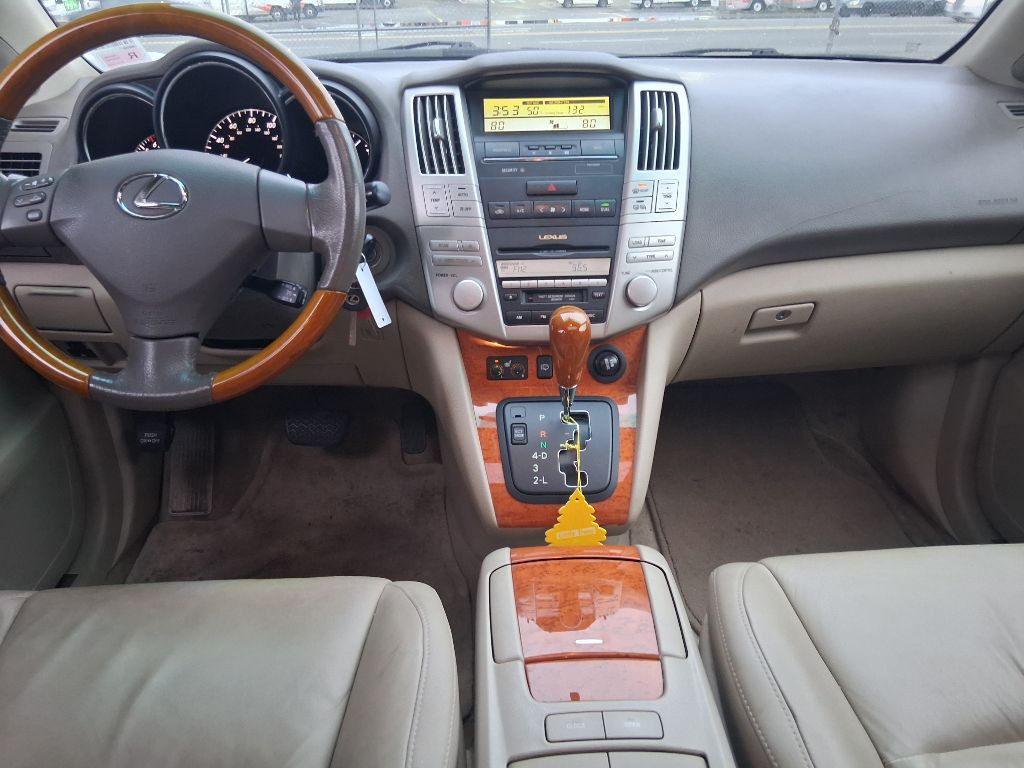 2005 Lexus RX Image 9