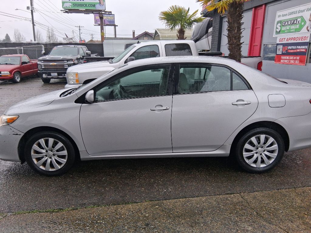 2013 Toyota Corolla Image 1