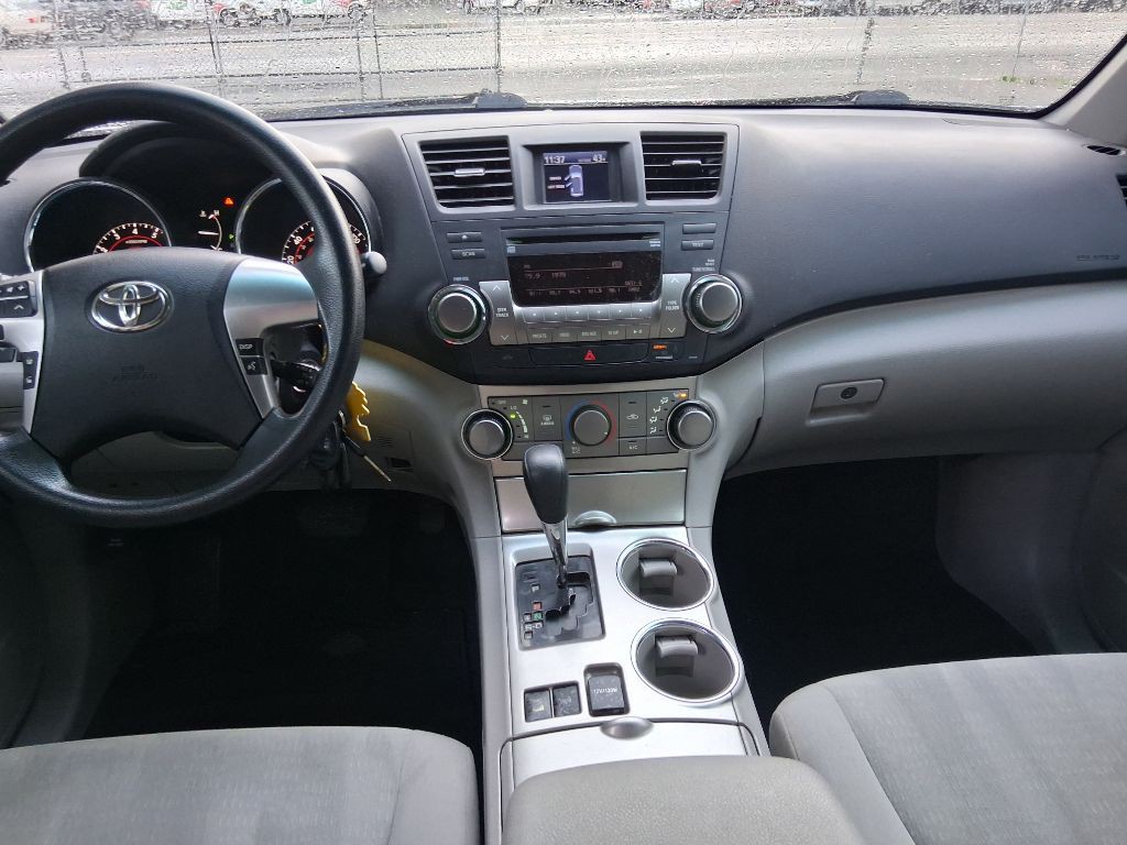 2012 Toyota Highlander Image 16
