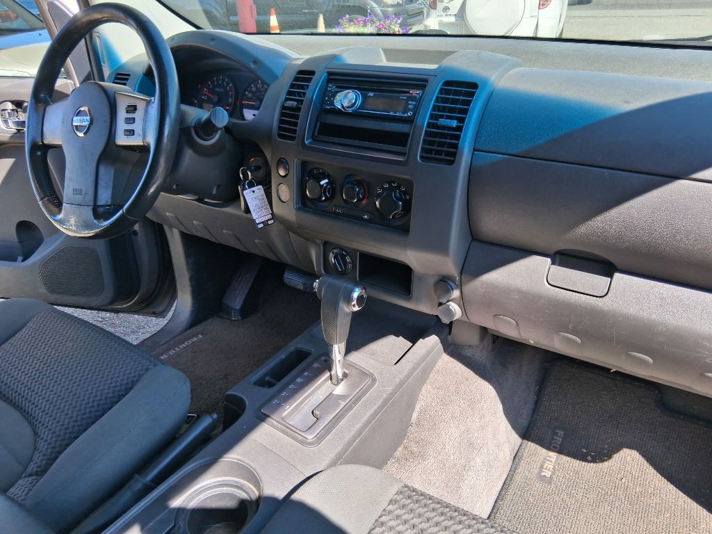 2005 Nissan Frontier Image 10