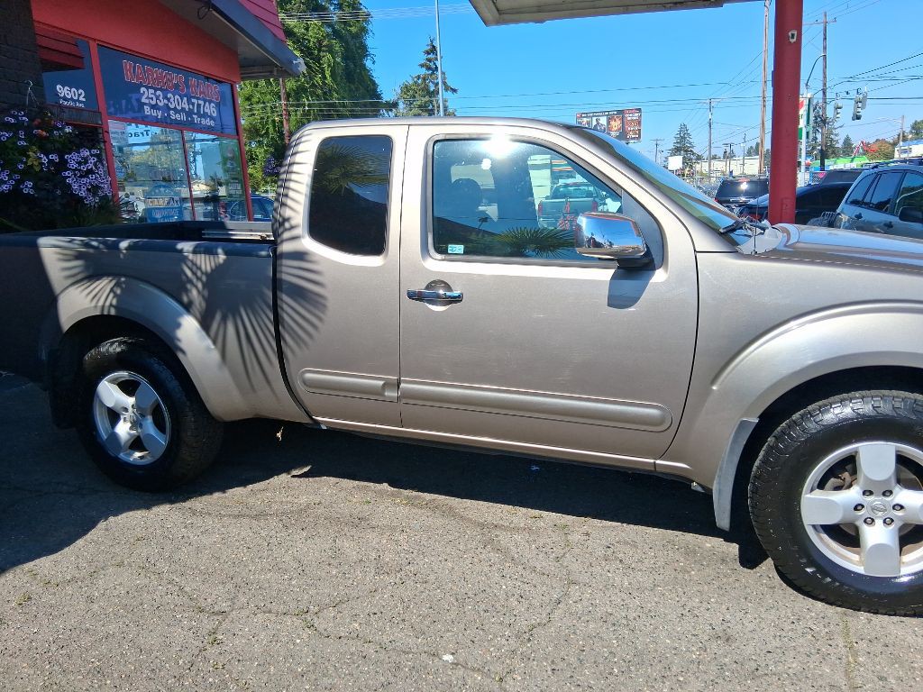 2005 Nissan Frontier Image 2