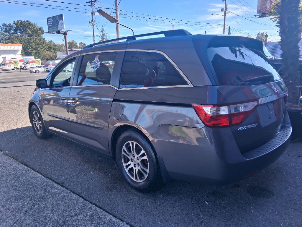 2011 Honda Odyssey Image 5