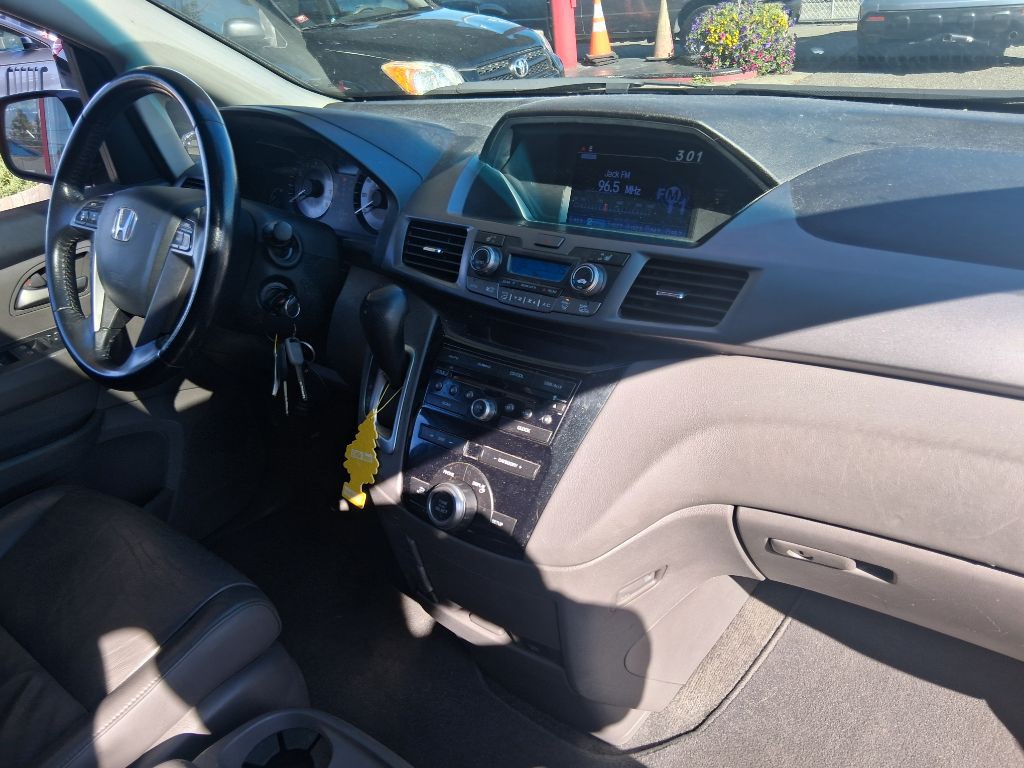 2011 Honda Odyssey Image 9