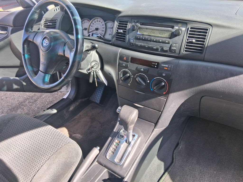 2005 Toyota Corolla Image 8