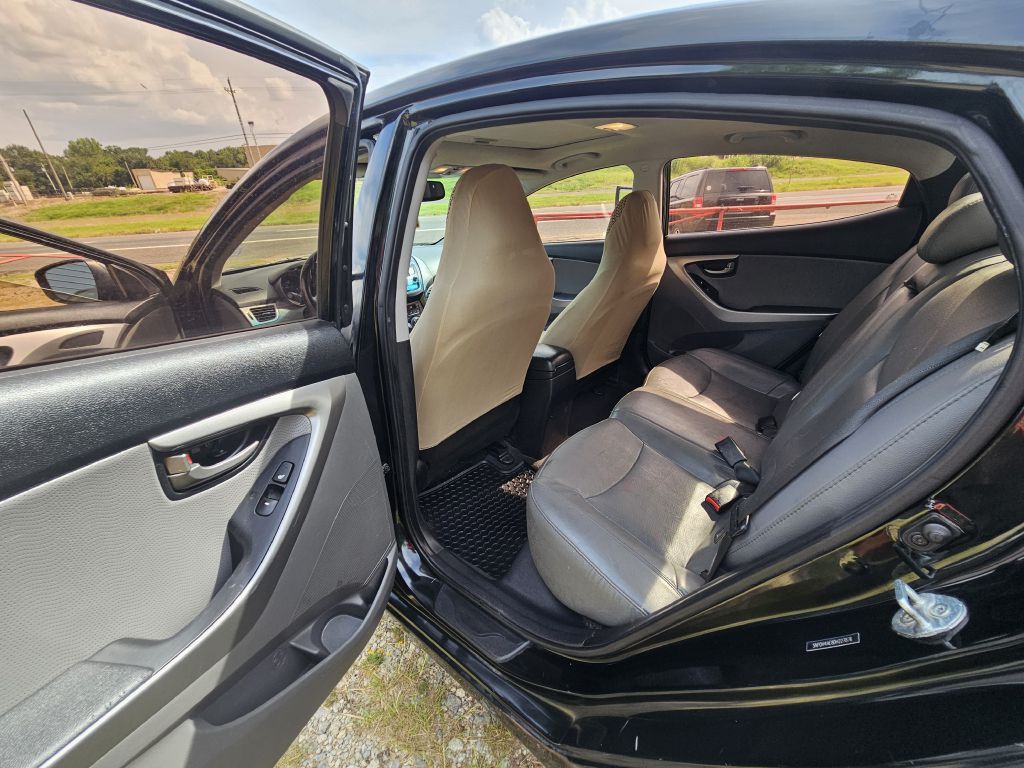 2013 Hyundai Elantra Image 7