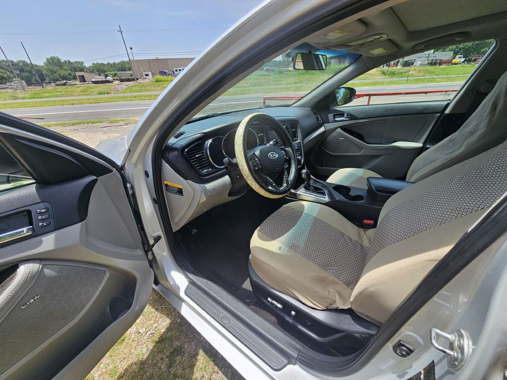2011 Kia Optima Image 6