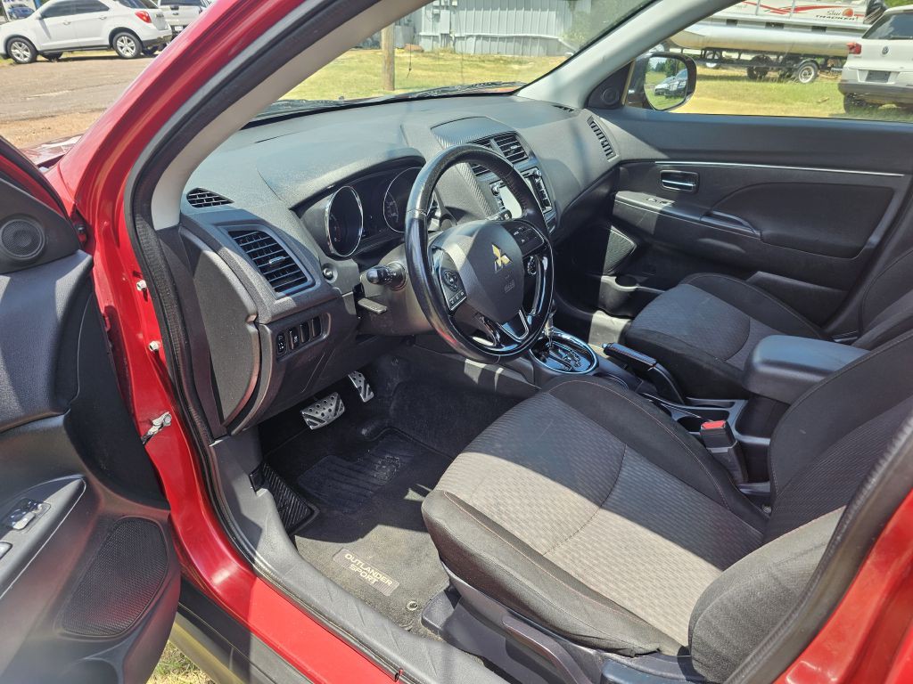 2017 Mitsubishi Outlander Image 5