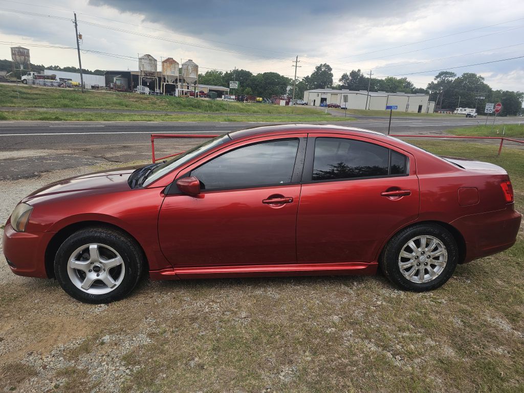 2010 Mitsubishi Galant Image 2