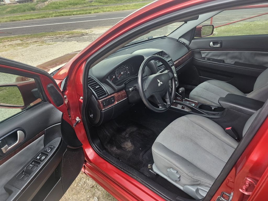 2010 Mitsubishi Galant Image 6