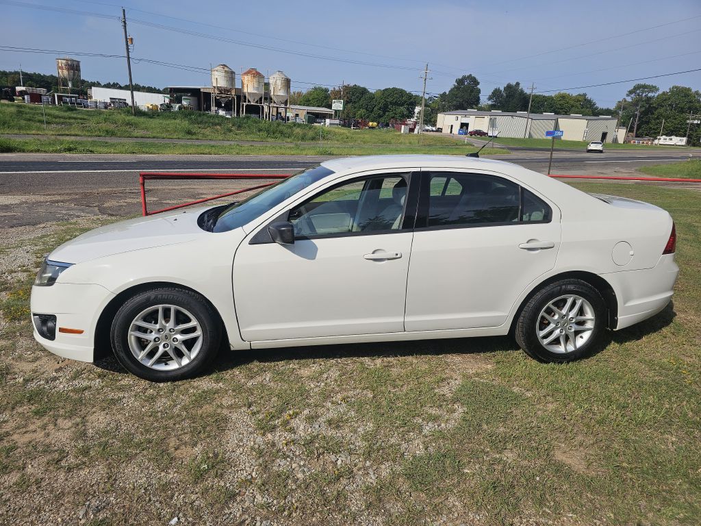 2012 Ford Fusion Image 1