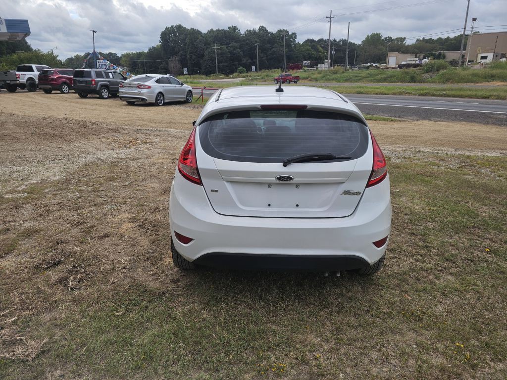 2012 Ford Fiesta Image 3