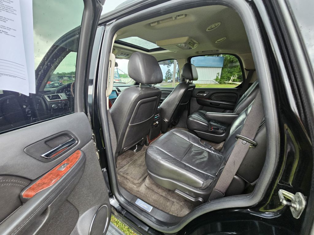 2009 Cadillac Escalade Image 7