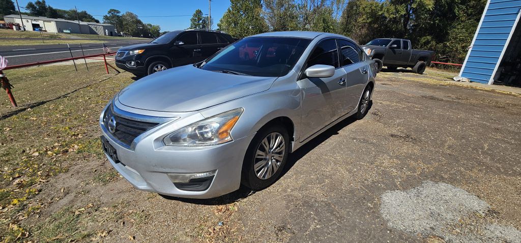 2014 Nissan Altima Image 1