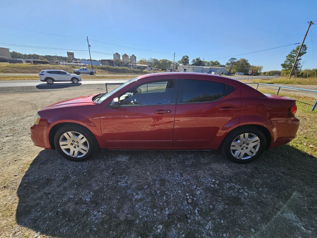 2011 Dodge Avenger Image 2