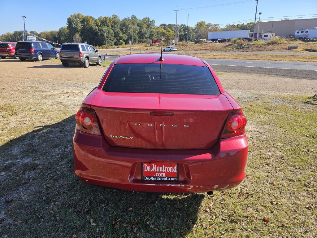 2011 Dodge Avenger Image 3