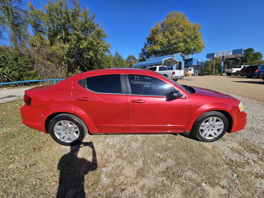 2011 Dodge Avenger Image 4
