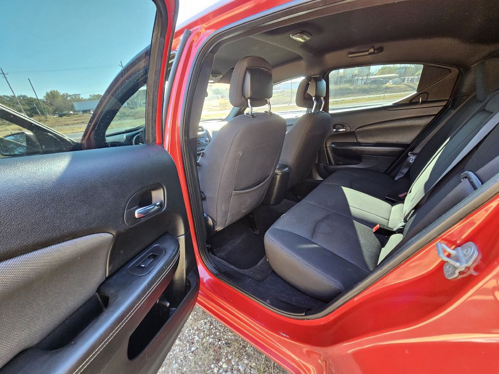 2011 Dodge Avenger Image 6