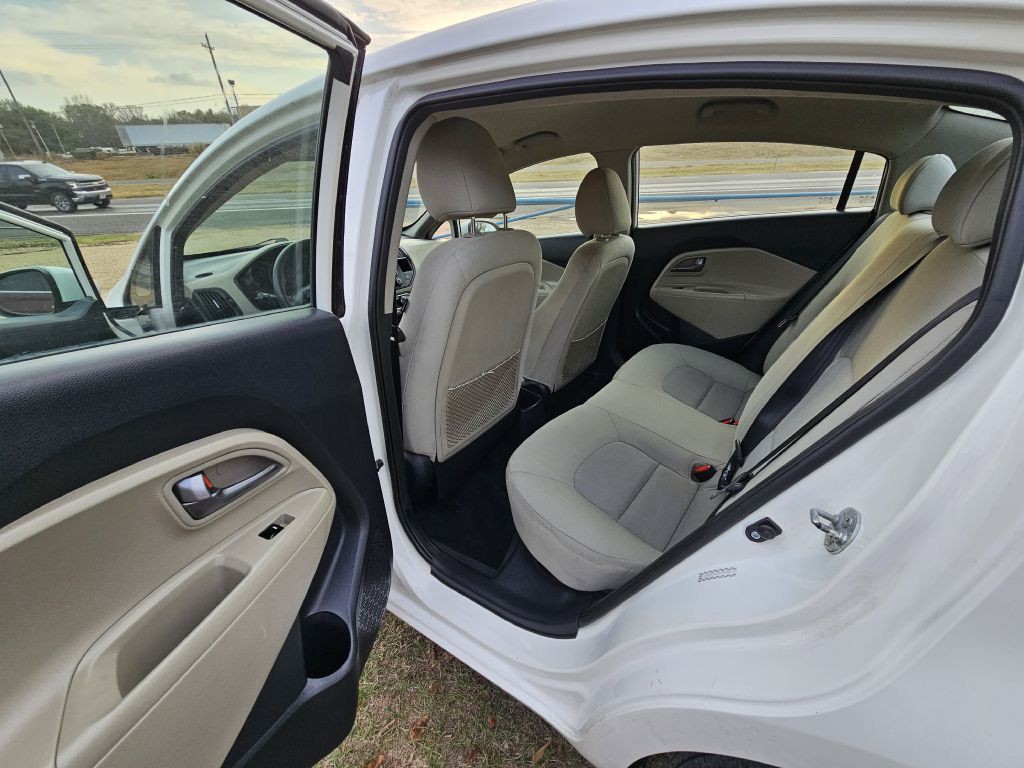 2013 Kia Rio Image 7