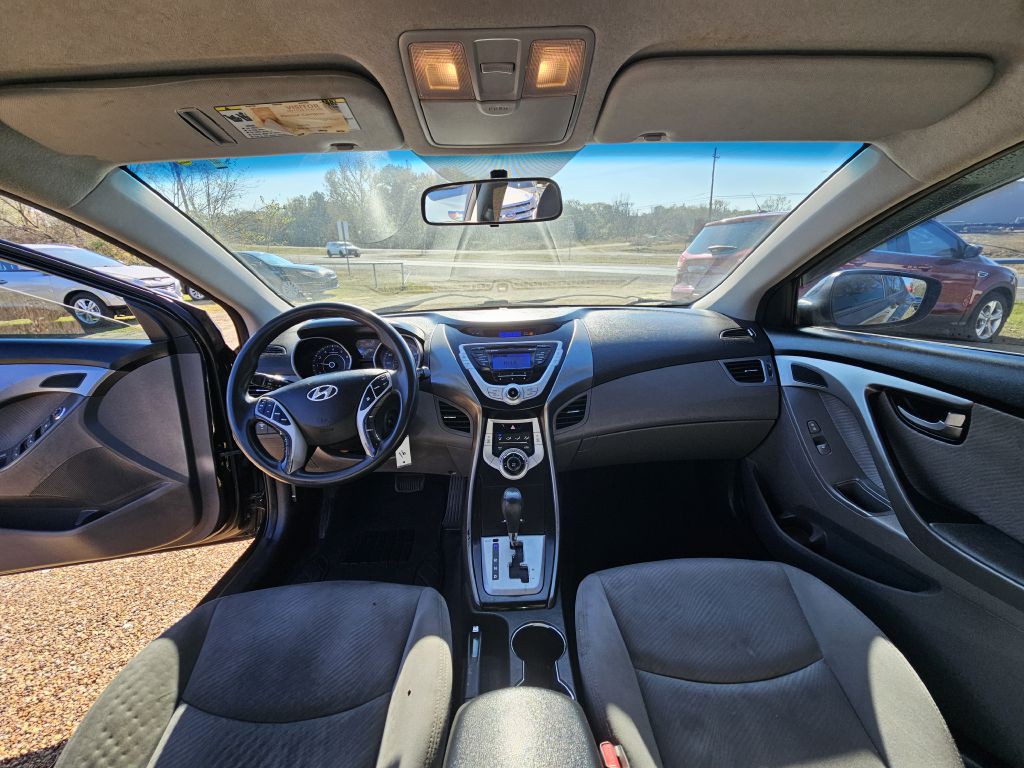 2012 Hyundai Elantra Image 5