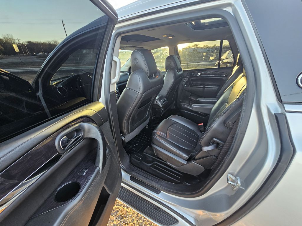 2017 Buick Enclave Image 7