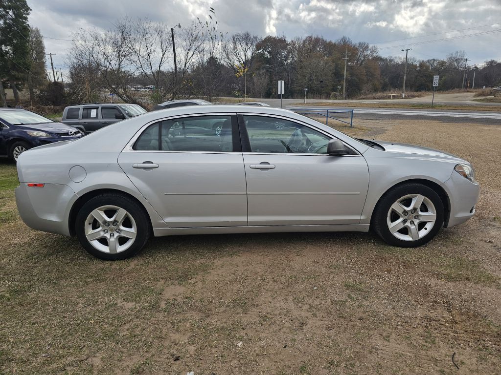 2012 Chevrolet Malibu Image 4