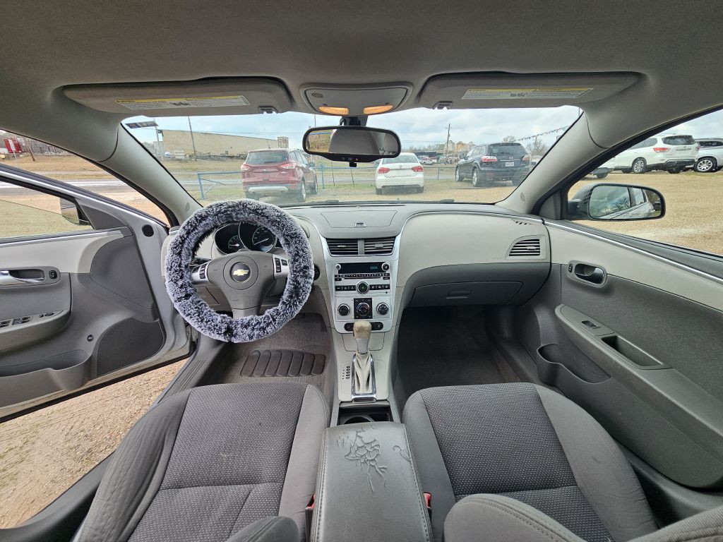 2012 Chevrolet Malibu Image 5