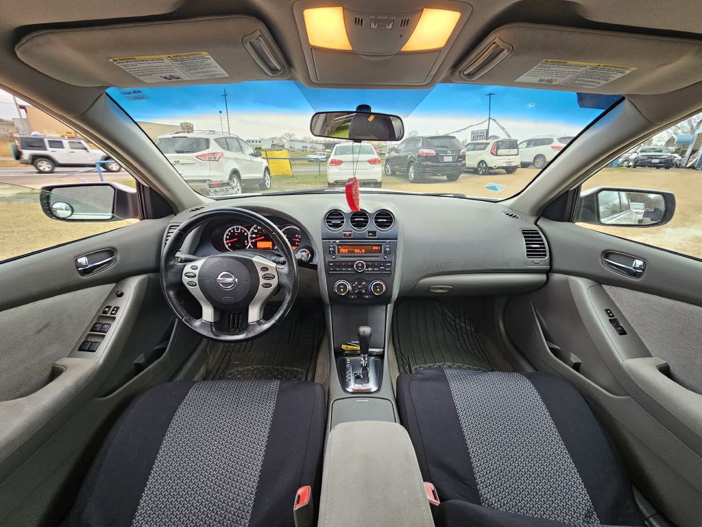 2011 Nissan Altima Image 5