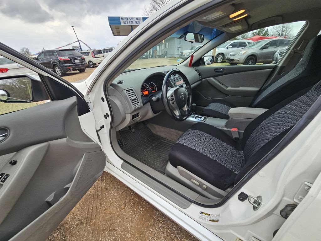 2011 Nissan Altima Image 6