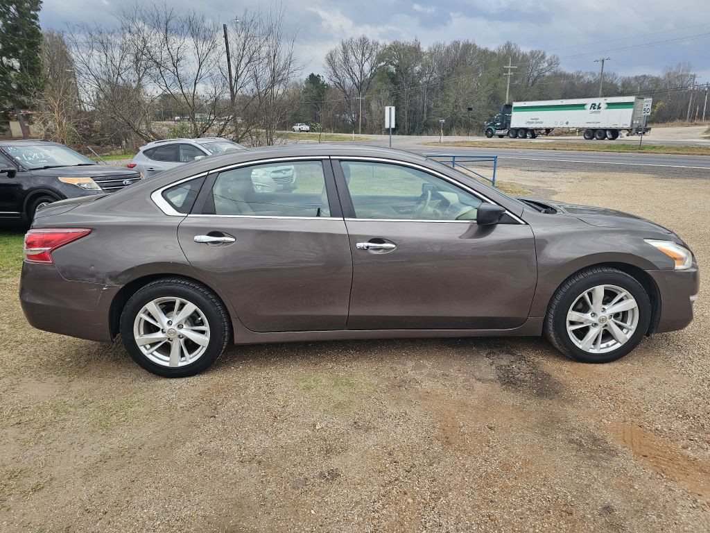 2013 Nissan Altima Image 4
