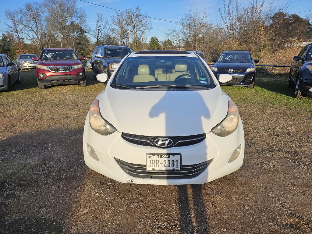 2013 Hyundai Elantra Image 1