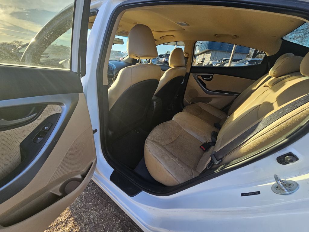 2013 Hyundai Elantra Image 7
