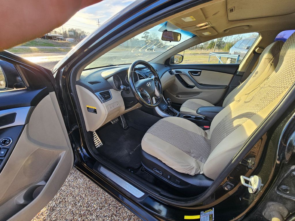 2014 Hyundai Elantra Image 6