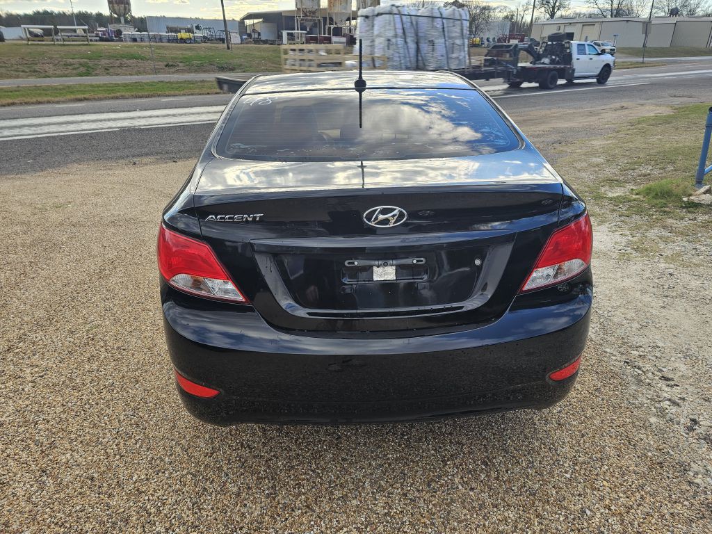 2017 Hyundai Accent Image 3